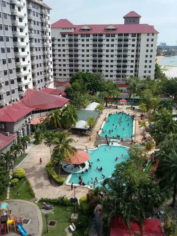 Apartment At Glory Beach Resort Port Dickson Exterior photo